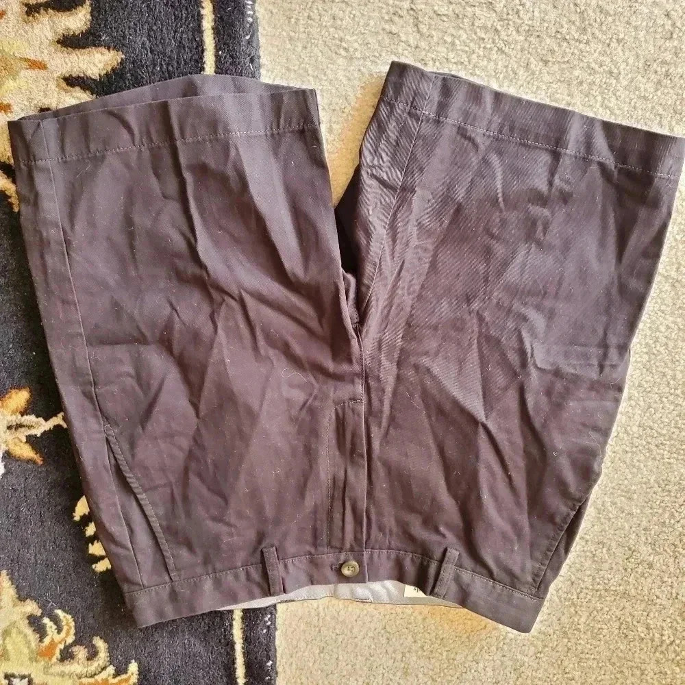 Amazon essentials size 33 shorts​​